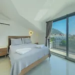 Detached With Private Pool - Oludeniz, فتحية