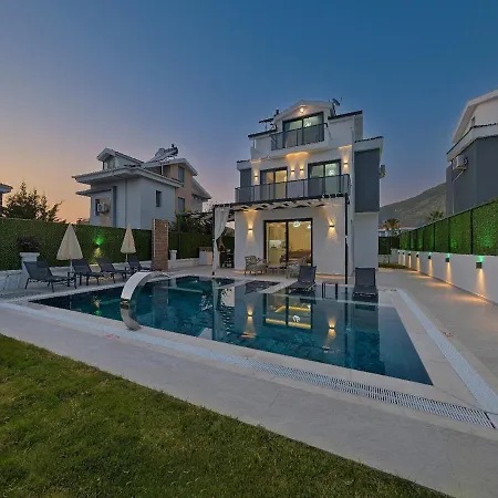 Detached With Private Pool - Oludeniz, فتحية