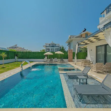 Detached With Private Pool - Oludeniz, ヴィラ フェティエ