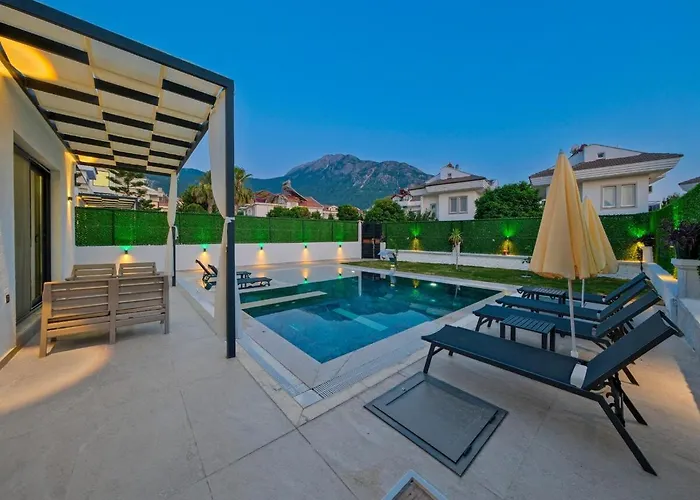 Vila Detached With Private Pool - Oludeniz, *